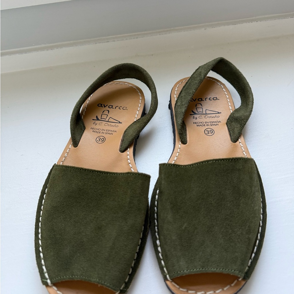 Avarca Olive Green Suede Women’s Sandals